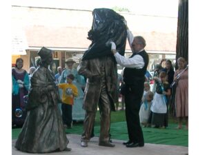 Statues unveiled