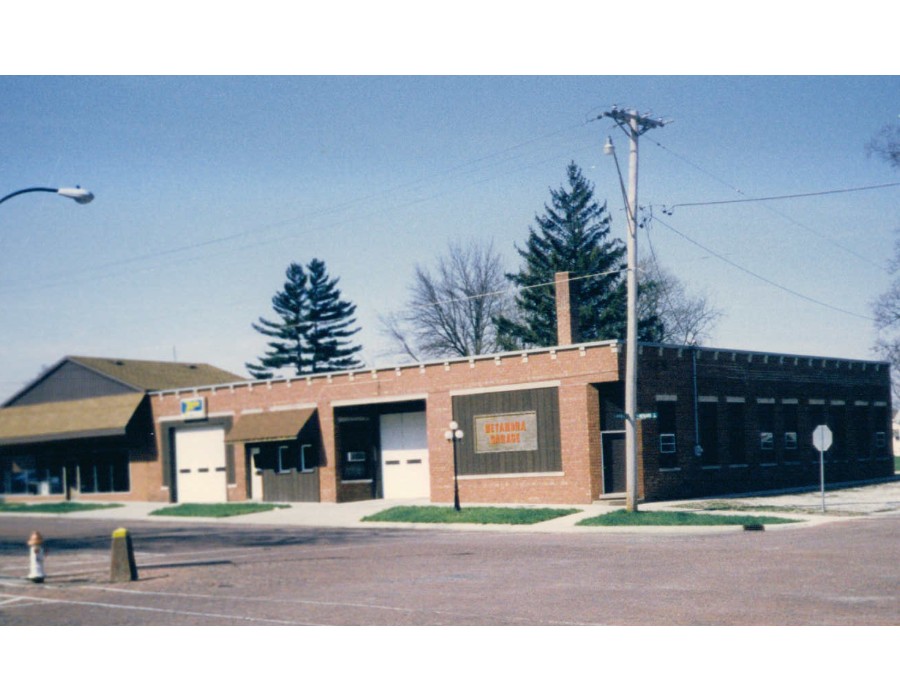 History of the Metamora Garage Building