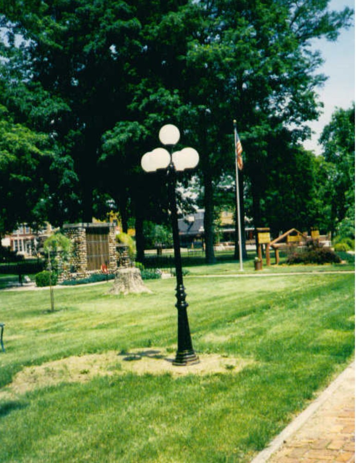 Globe lamp posts were installed in 1990